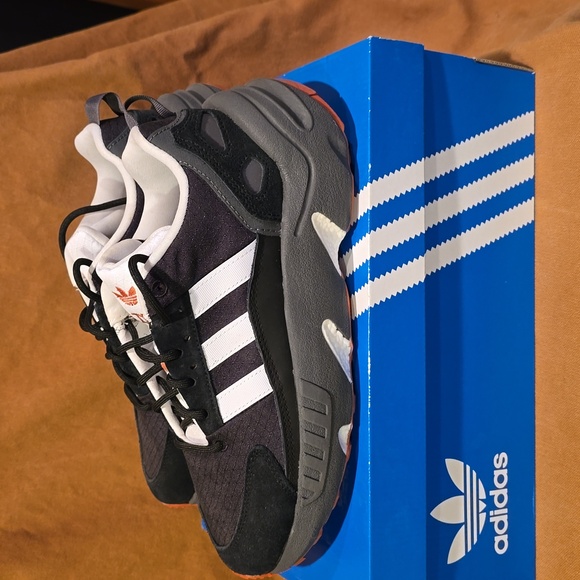 Adidas ZX 22 Boost W 7 - Picture 2 of 4